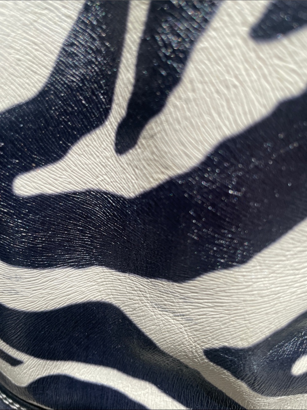 Dooney @ Bourke Large Zebra Print Tote. 18x11x6 HUGE w/ registration card. - Picture 10 of 12